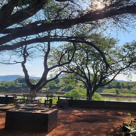 River Cottage Lodge Малалане Экстерьер фото